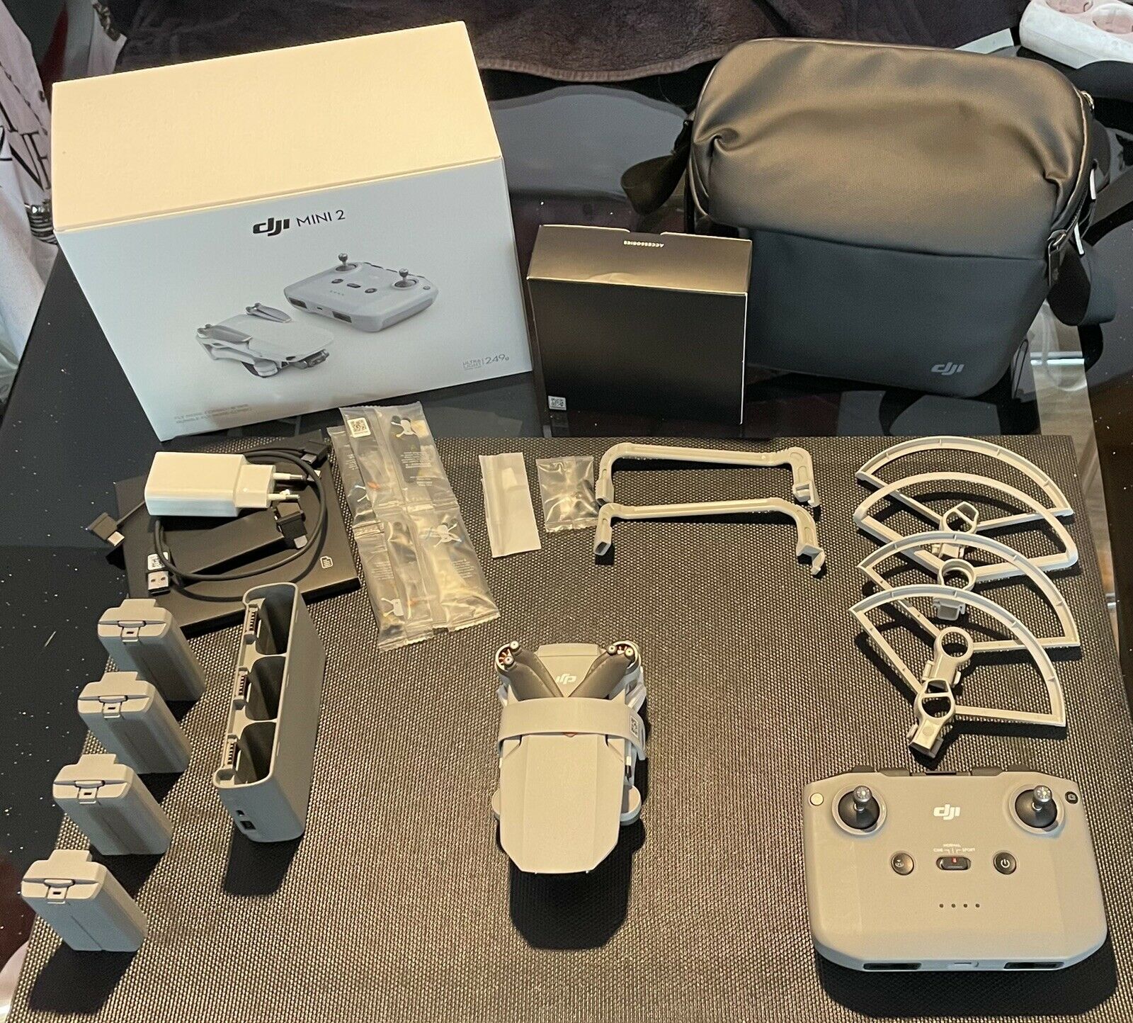 Drone DJI Mini 2 avec plein d'accessoires !