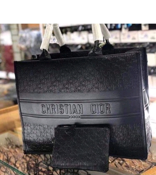 sac à main féminine Christian Dior